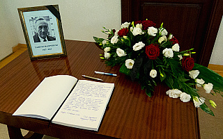 Olsztyn pożegnał pierwszego premiera III RP